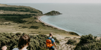 Katy Bowman, movement expert, solves your downhill knee problems